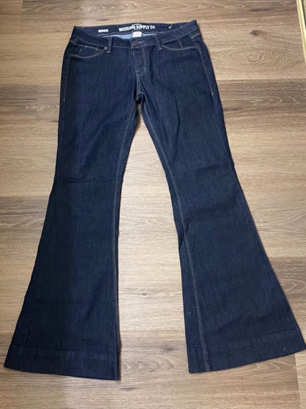 Mossimo Supply Co. Women’s Size 9 Dark Wash Flare Jeans Denim Classic Y2K